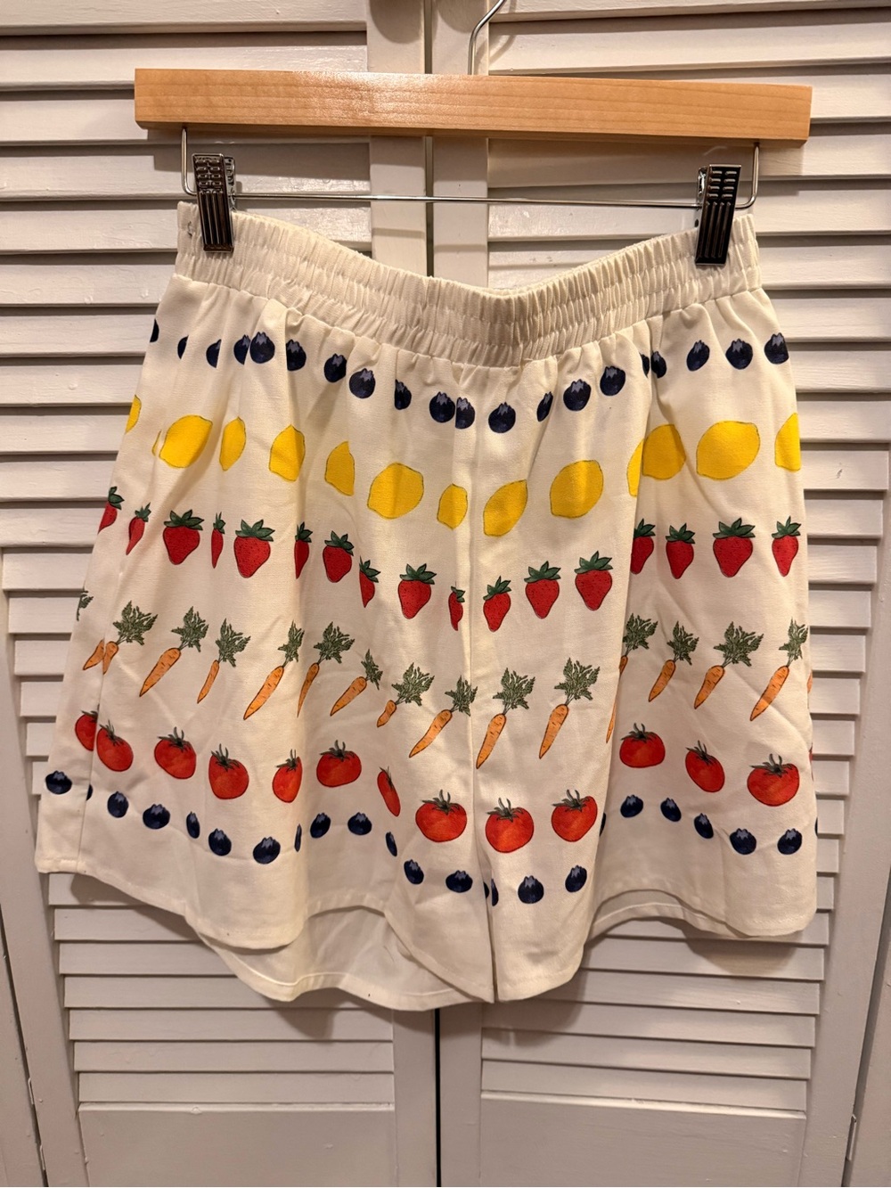 Yllw the Label White Linen Shorts with Fruit & Veggie Print